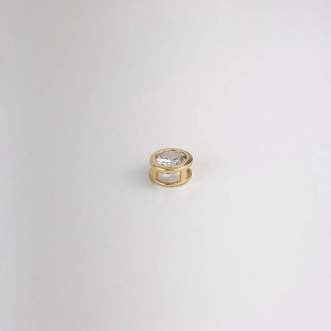 Pingente Ponto de Luz Cravejado em Zircônia Folheado a Ouro 18k