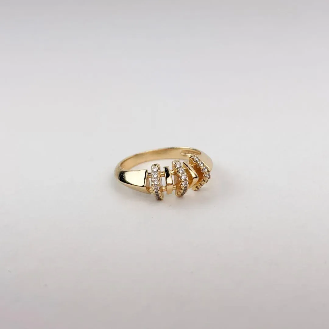 Anel Coroa Cravejado em Zircônias Folheado a Ouro 18k