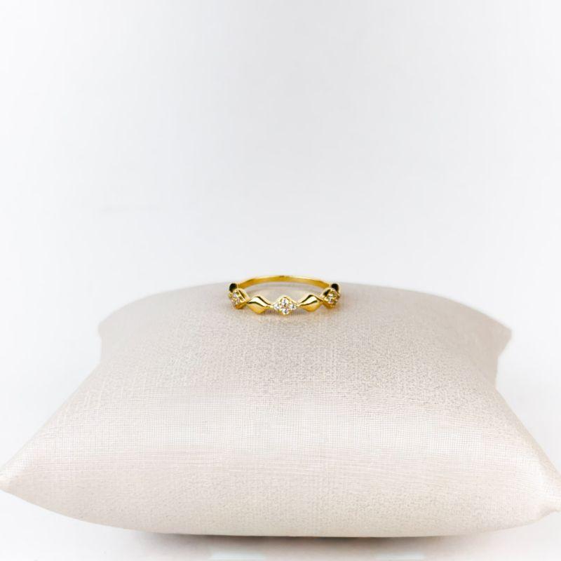 Anel Losangos em Zircônias Folheado a Ouro 18k